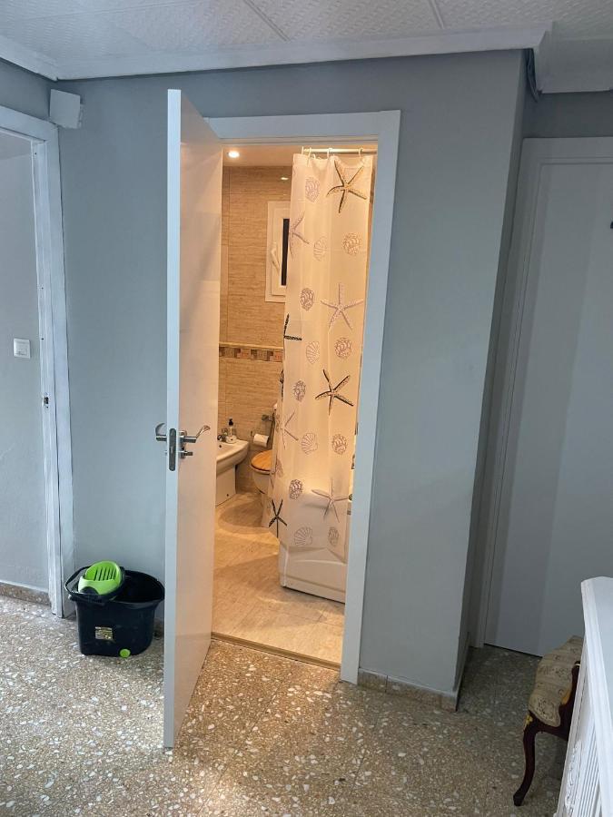 Habitacion Frente A Playa De La Malvarrosa Apartment บาเลนเซีย ภายนอก รูปภาพ